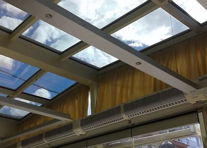 Zografos 2* Paralía